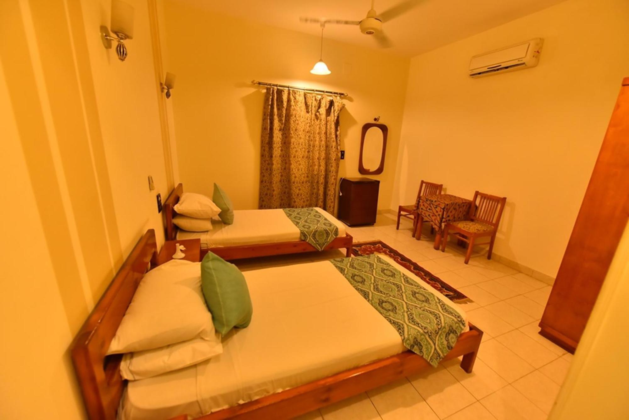 Amon Hotel Luxor Bagian luar foto