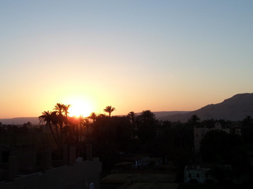 Amon Hotel Luxor Bagian luar foto